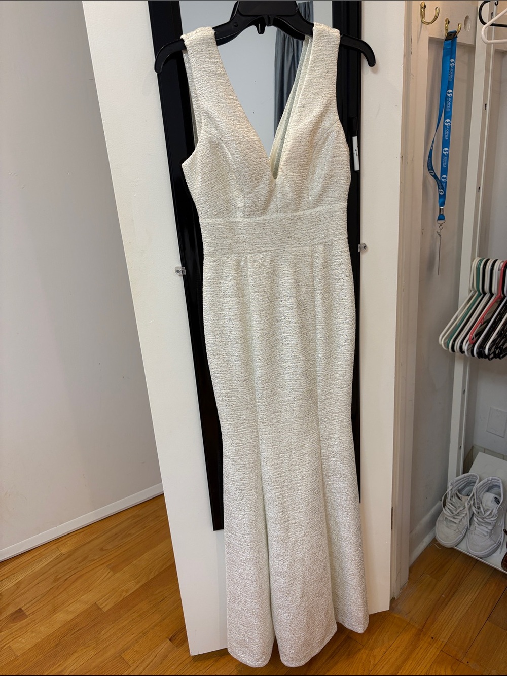 Xtraordinary Ivory Textured V-Neck Sleeveless Jumpsuit Gown